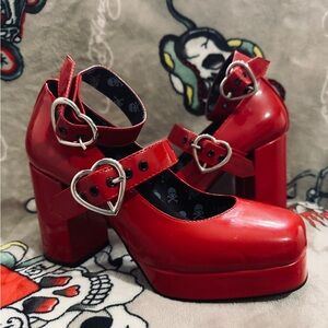 Red Heart Buckle Platform Shoes